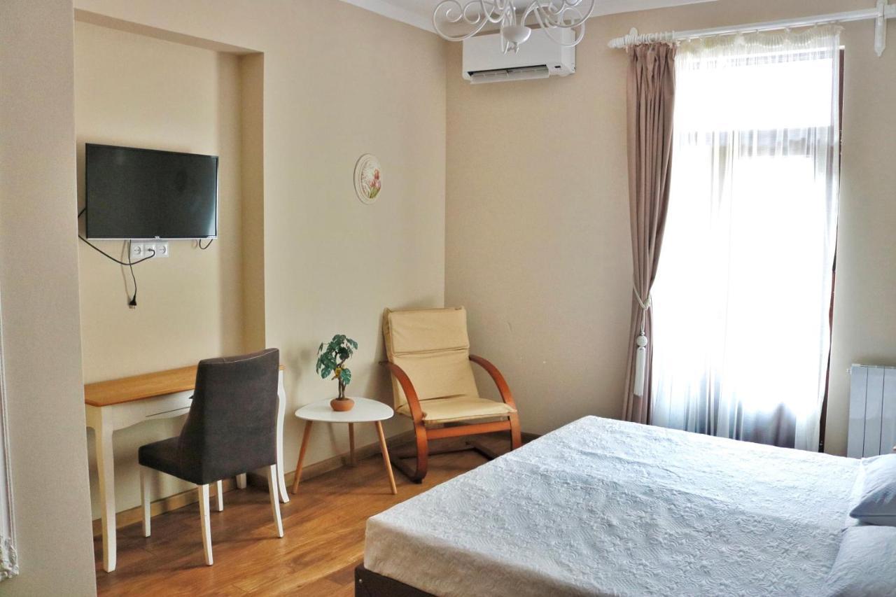 Luxors Garden Hotel Batumi Luaran gambar
