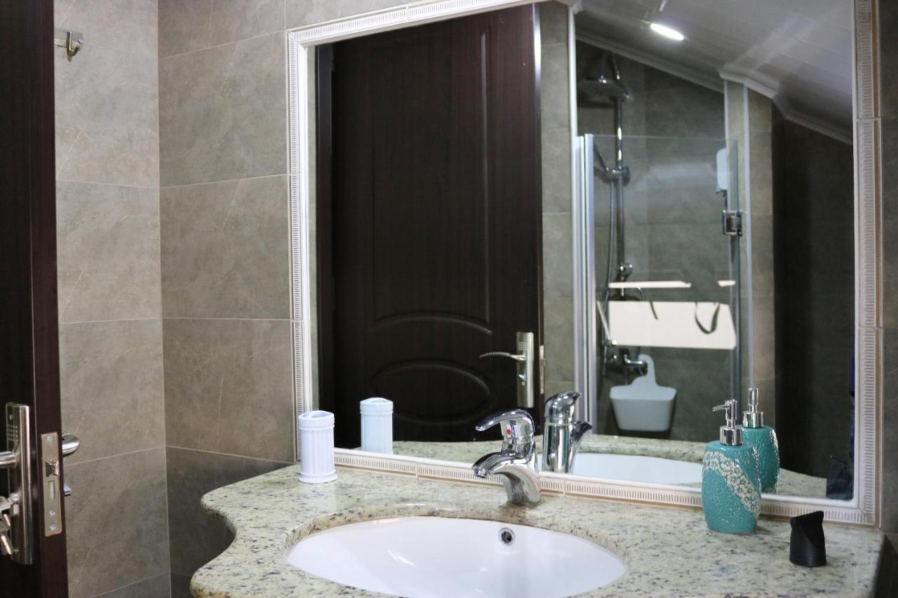 Luxors Garden Hotel Batumi Luaran gambar
